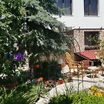 Boutique Ikonomov 3*