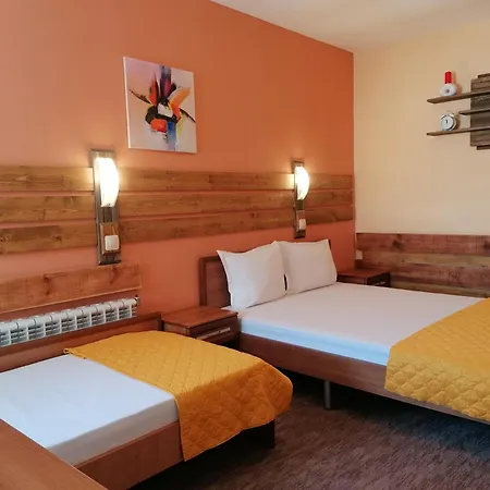 Πανσιόν Boutique Ikonomov 3*
