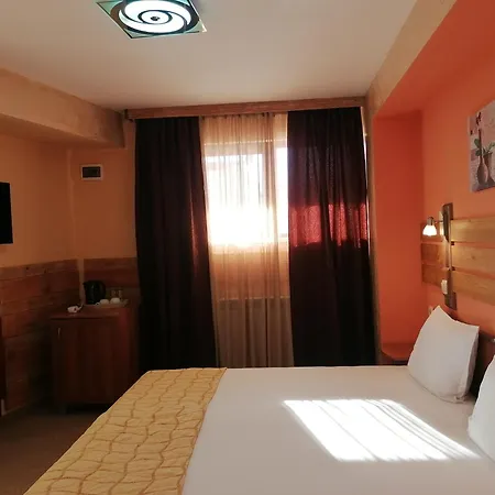 Πανσιόν Boutique Ikonomov 3*