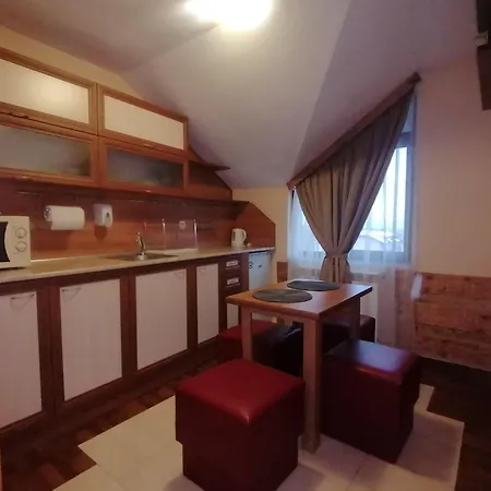 Πανσιόν Boutique Ikonomov 3*