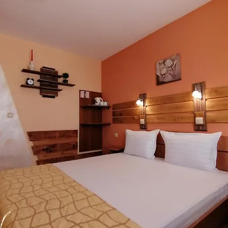 Boutique Ikonomov Pensión 3*